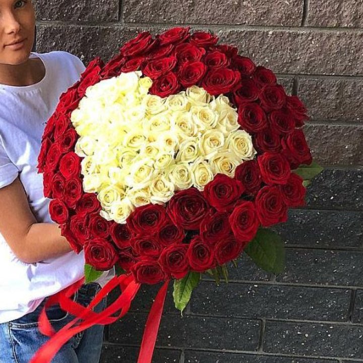 101 роза "Сердце" в Паттайе